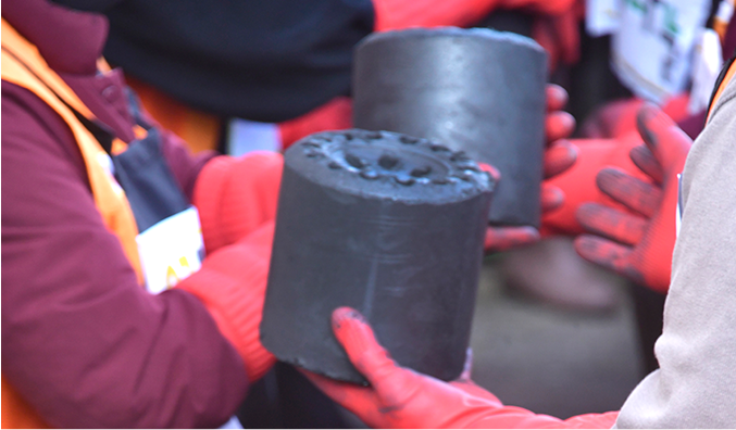 다양한 기부 활동을 통해 사회적 책임을 실천하는 기업